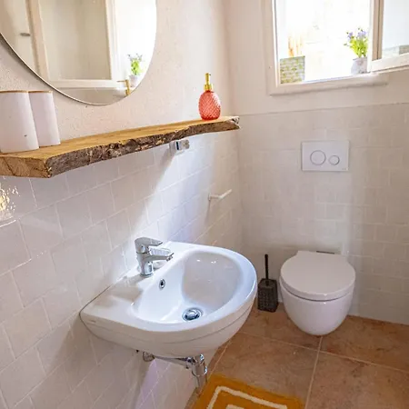 Semesterbostad Circe *